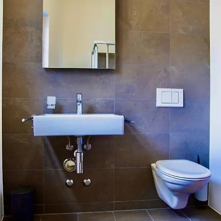 Crap Ner Apartamento Flims